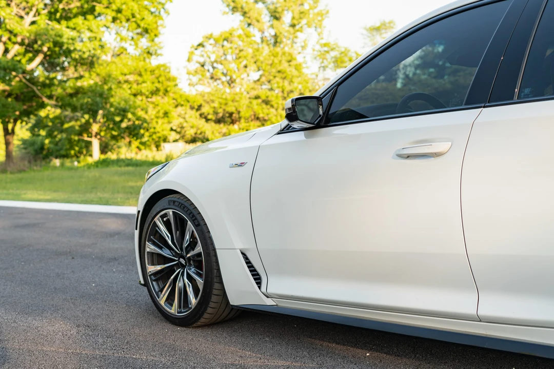 2022 Cadillac CT5-V Blackwing - Image 10 of 31