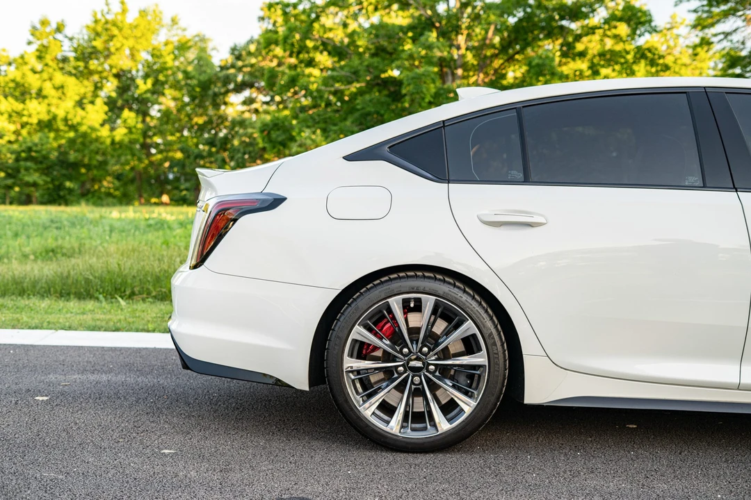 2022 Cadillac CT5-V Blackwing - Image 14 of 31