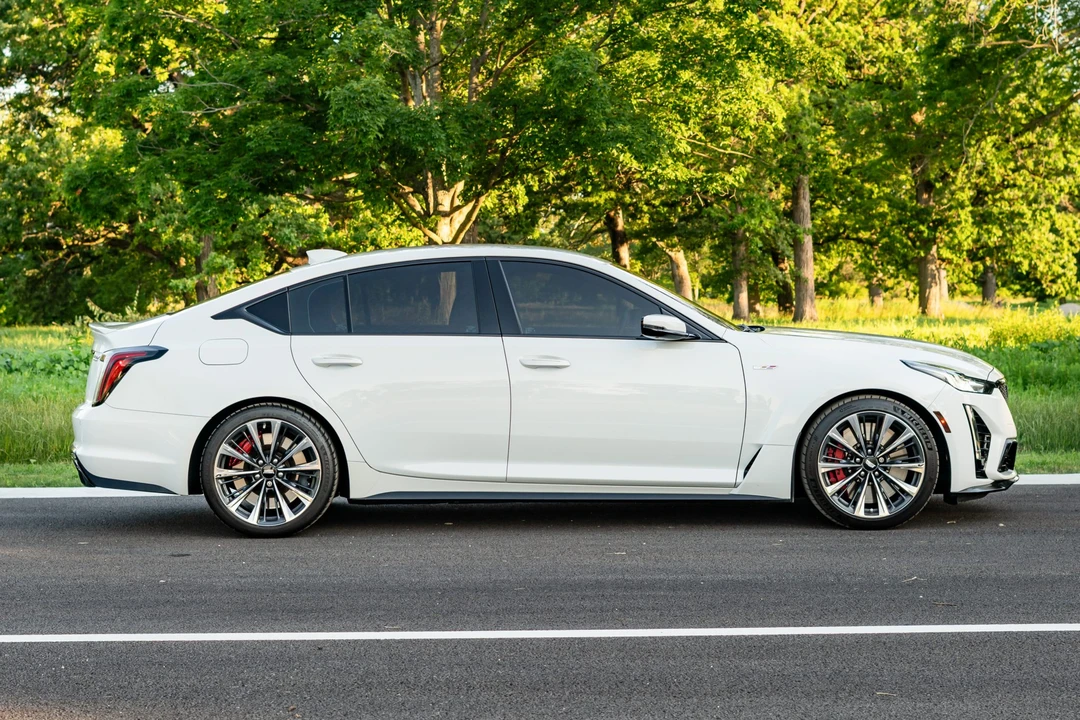 2022 Cadillac CT5-V Blackwing - Image 8 of 31