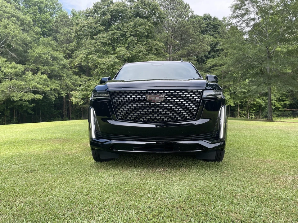 2022 Cadillac Escalade 5th Gen - Image 15 of 31