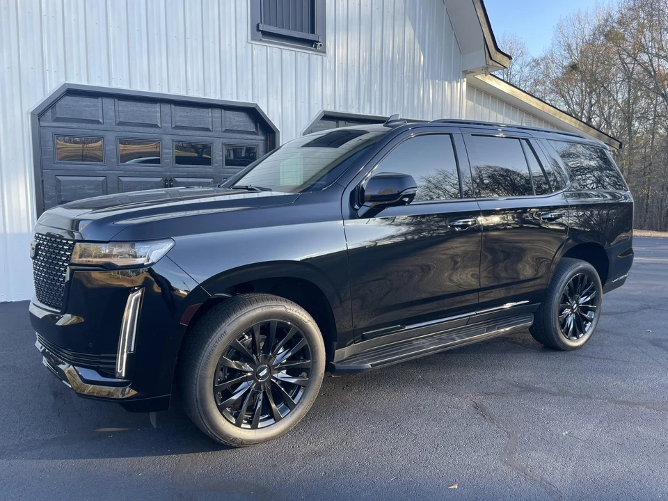 2022 Cadillac Escalade 5th Gen - Image 2 of 31