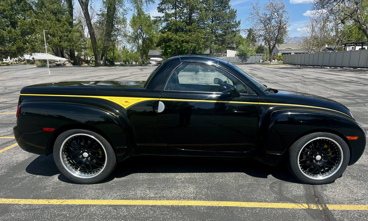 2003 Chevrolet SSR - Image 7 of 31