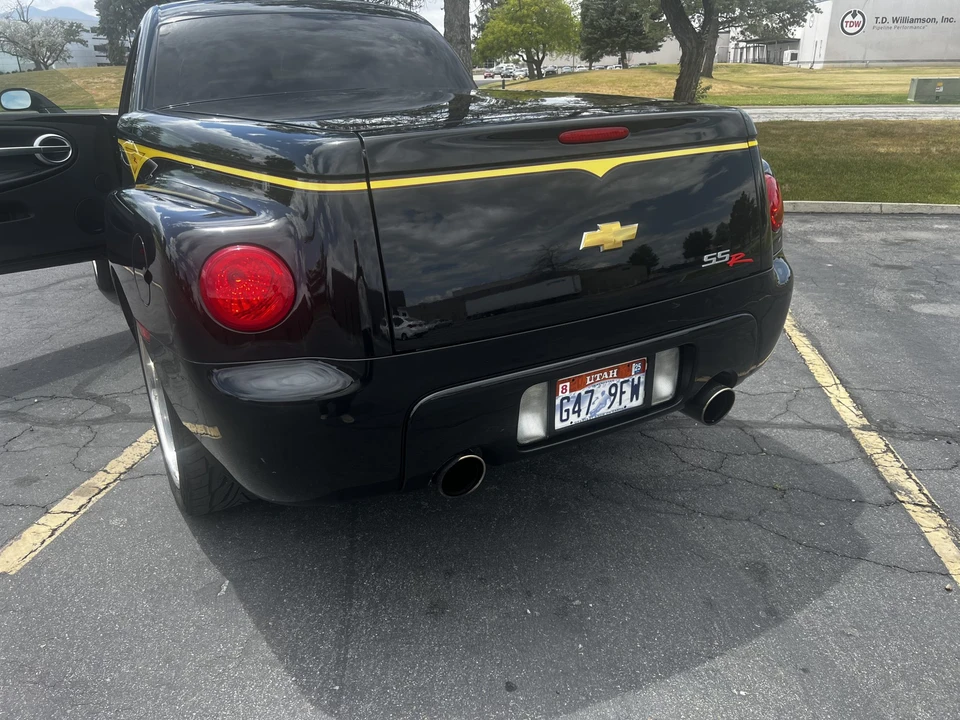2003 Chevrolet SSR - Image 15 of 31