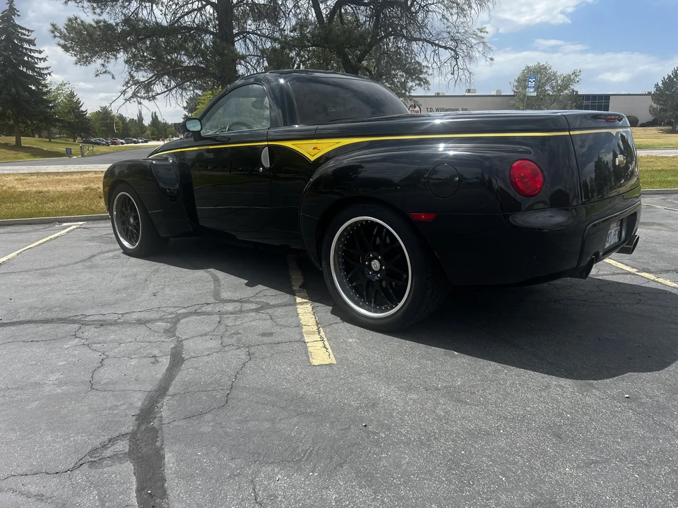 2003 Chevrolet SSR - Image 12 of 31