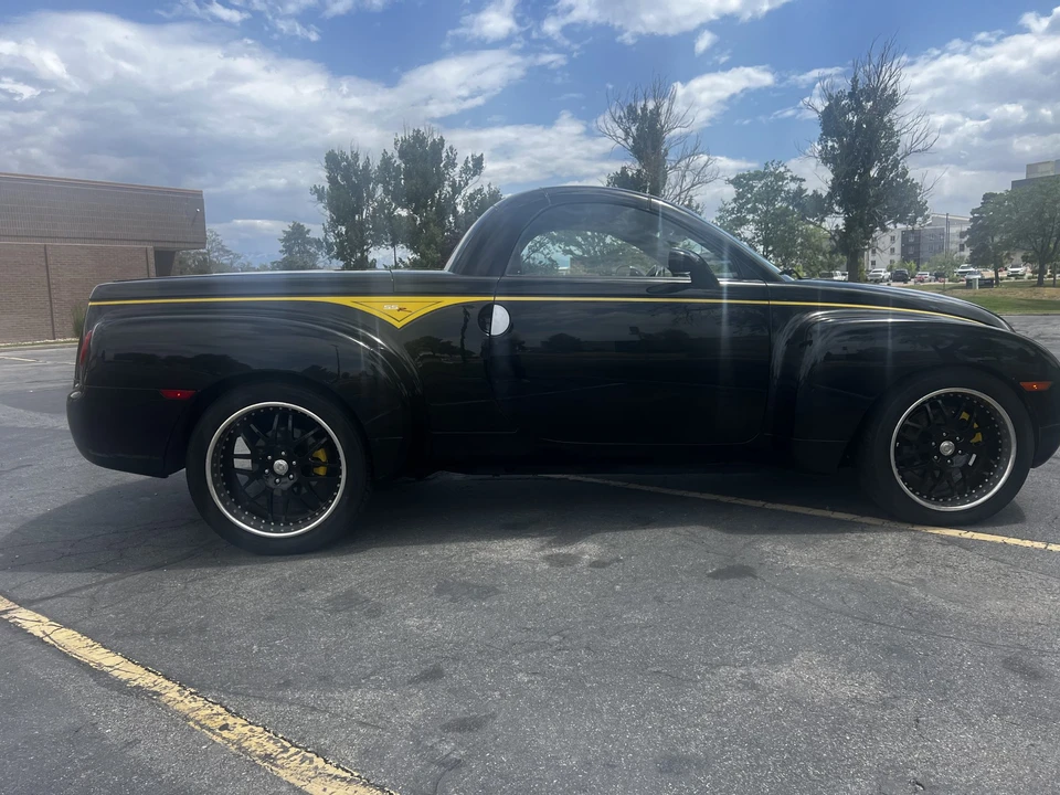 2003 Chevrolet SSR - Image 8 of 31