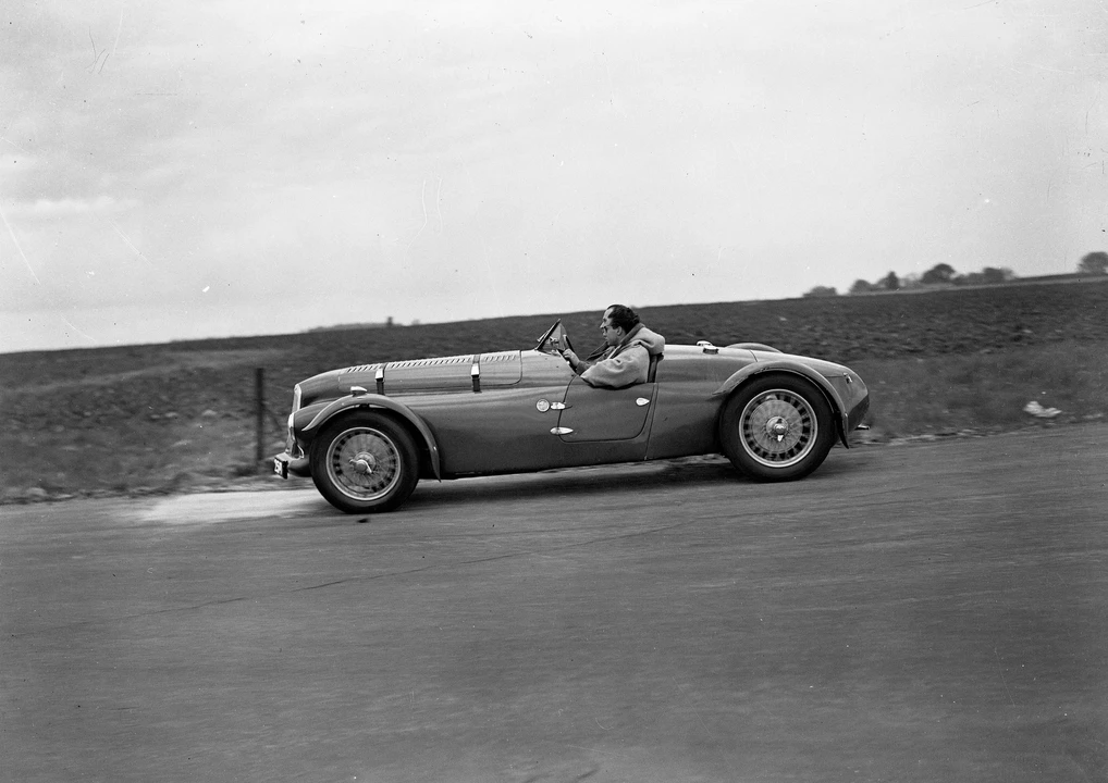 1948 Aston Martin DB1 & DB2 & DB2/4 & DB Mark III - Image 29 of 31