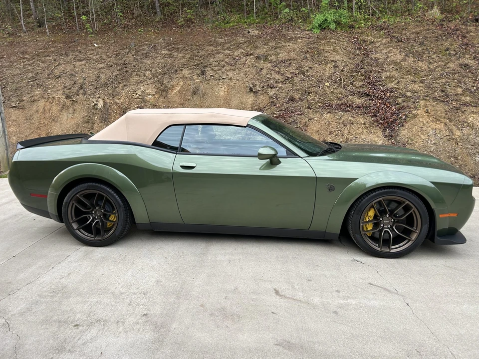 2023 Dodge Challenger SRT Hellcat 3rd Gen - Image 11 of 31