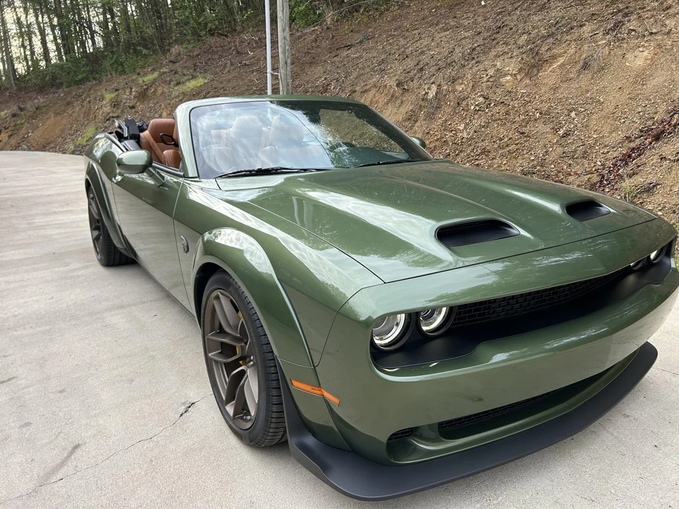 2023 Dodge Challenger SRT Hellcat 3rd Gen - Image 9 of 31