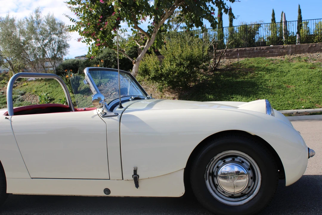 1960 Austin-Healey Sprite Mark I - Image 22 of 31