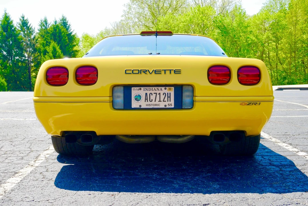 1991 Chevrolet Corvette C4 ZR1 - Image 16 of 31