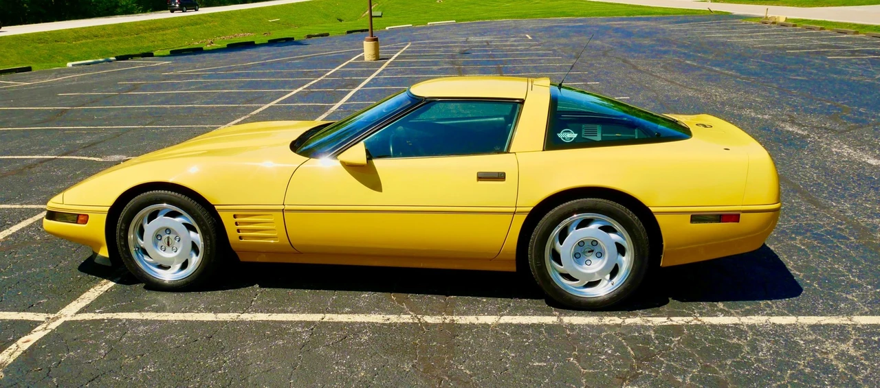 1991 Chevrolet Corvette C4 ZR1 - Image 10 of 31