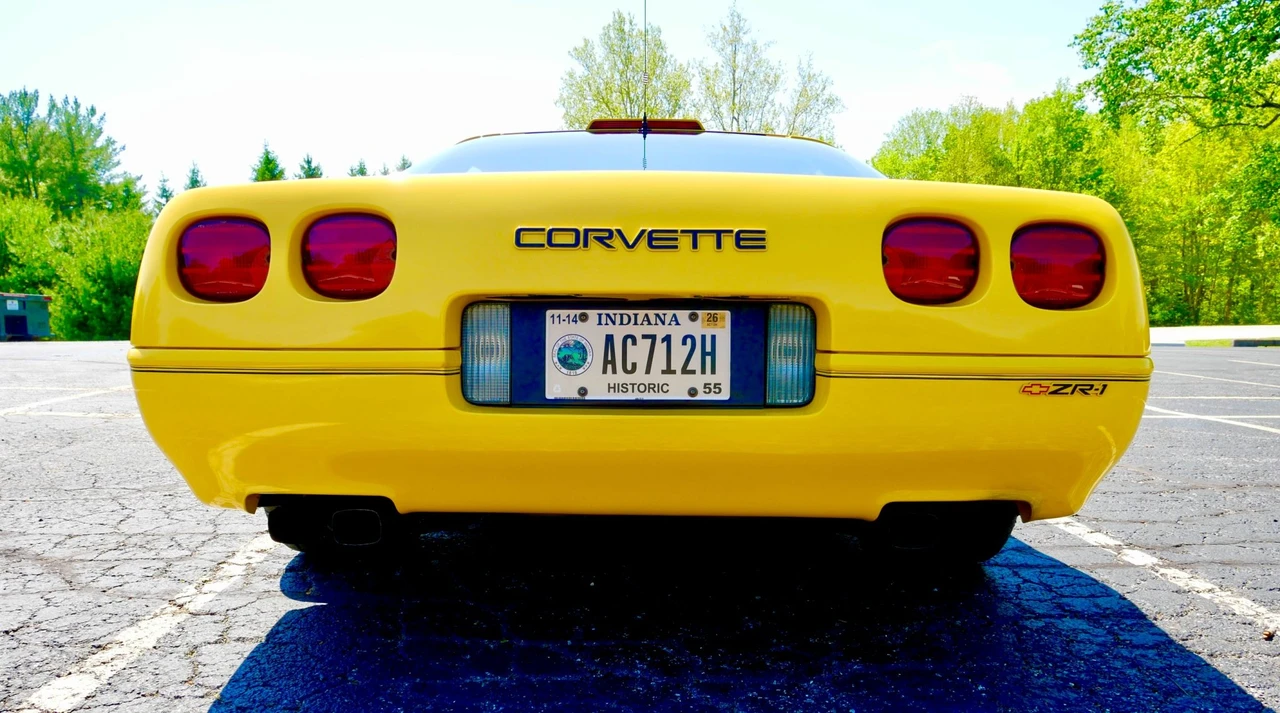 1991 Chevrolet Corvette C4 ZR1 - Image 17 of 31