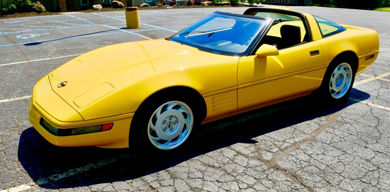 1991 Chevrolet Corvette C4 ZR1 - Image 24 of 31