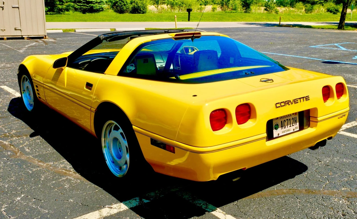 1991 Chevrolet Corvette C4 ZR1 - Image 27 of 31