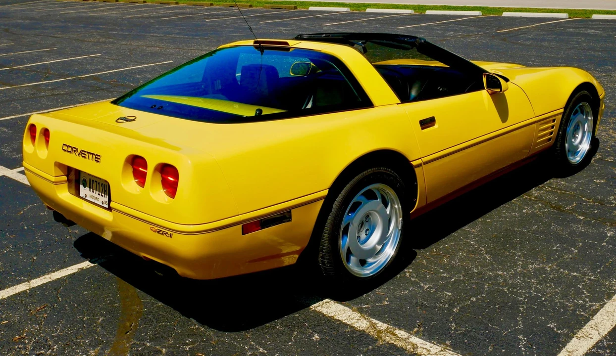 1991 Chevrolet Corvette C4 ZR1 - Image 18 of 31