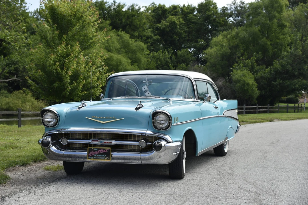 1957 Chevrolet Tri-Five Bel Air 2-Door Hardtop & Coupe - Image 4 of 31