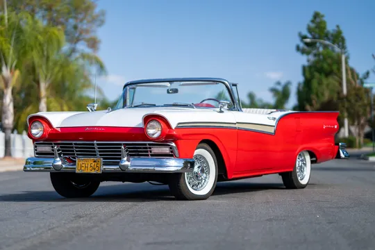 1957 Ford Fairlane 500 Skyliner