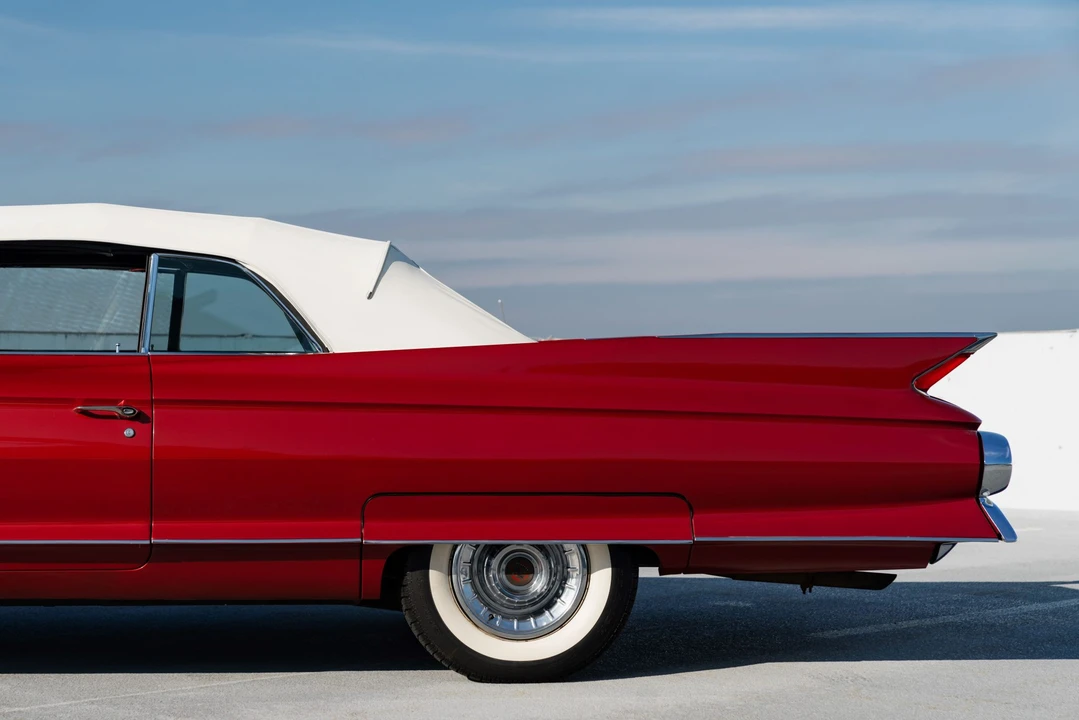 1961 Cadillac Series 62 6th Gen - Image 17 of 31