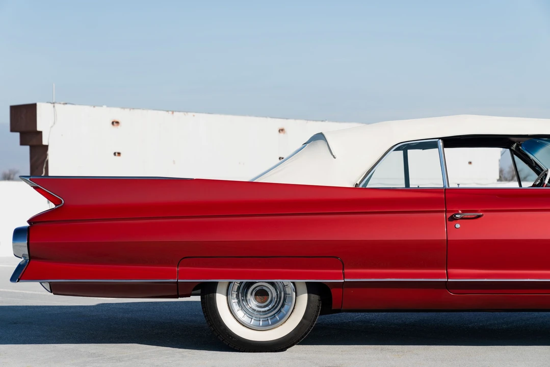 1961 Cadillac Series 62 6th Gen - Image 18 of 31