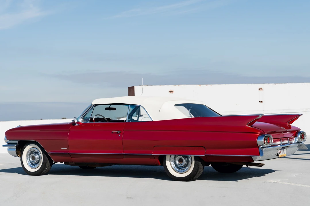 1961 Cadillac Series 62 6th Gen - Image 9 of 31