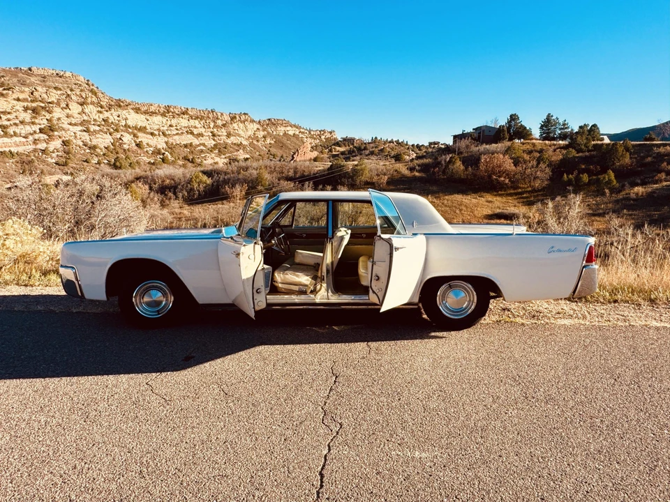 1962 Lincoln Continental 4th Gen - Image 13 of 31