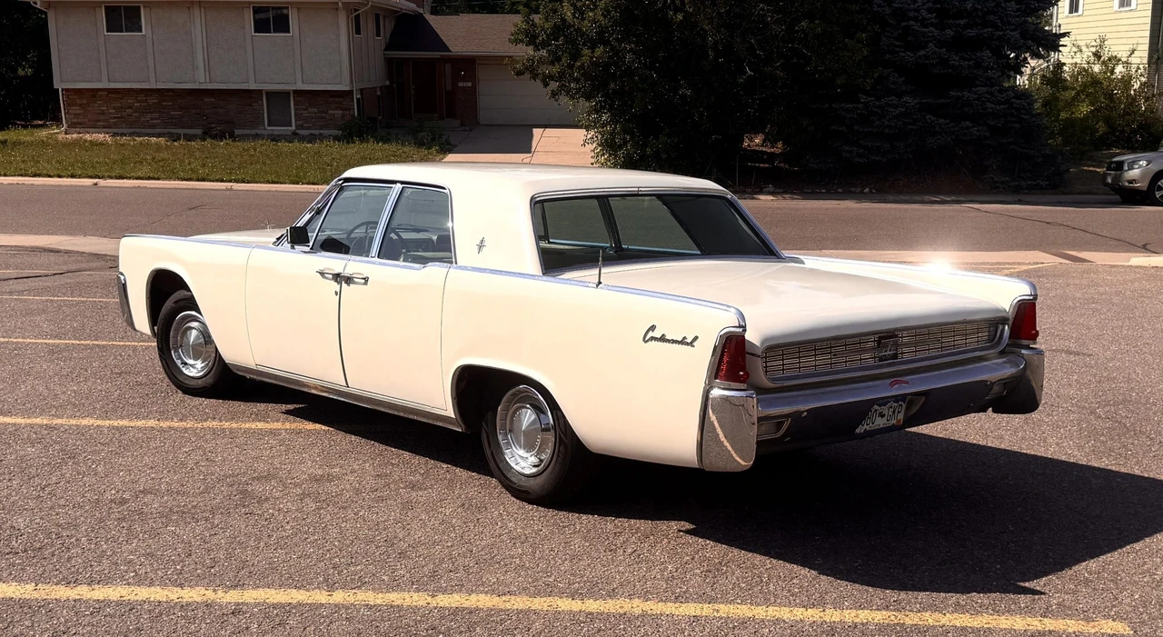 1962 Lincoln Continental 4th Gen - Image 21 of 31