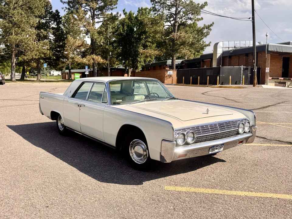1962 Lincoln Continental 4th Gen - Image 17 of 31