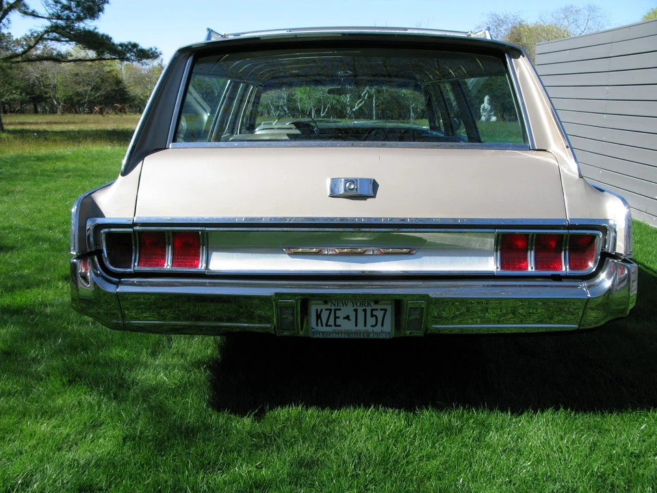 1965 Chrysler New Yorker - Image 7 of 31