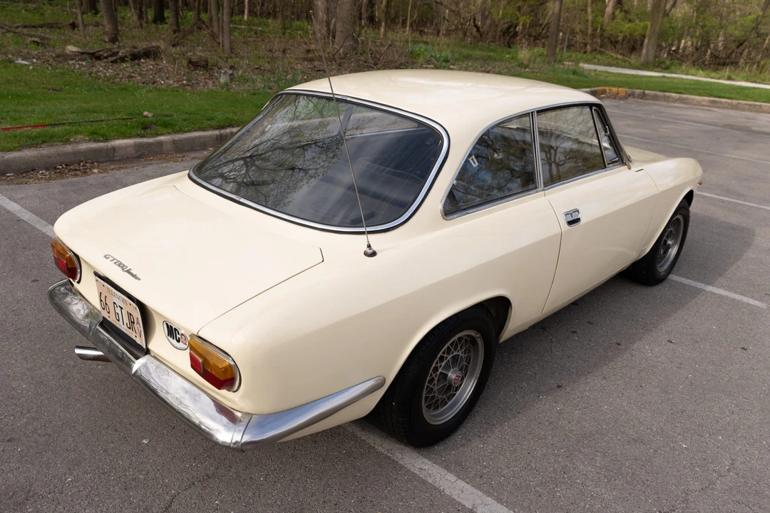 1966 Alfa Romeo GT 1300 Junior - Image 12 of 31