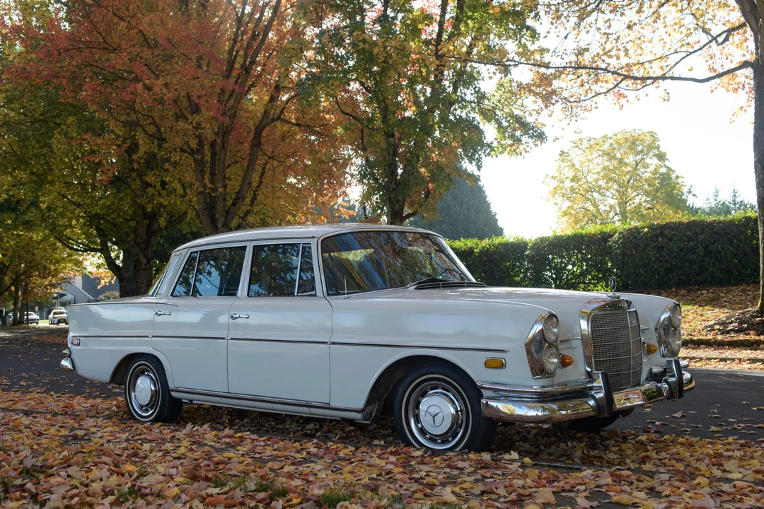 1968 Mercedes-Benz W111 Sedan - Image 7 of 31
