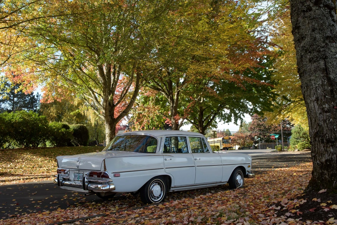 1968 Mercedes-Benz W111 Sedan - Image 13 of 31