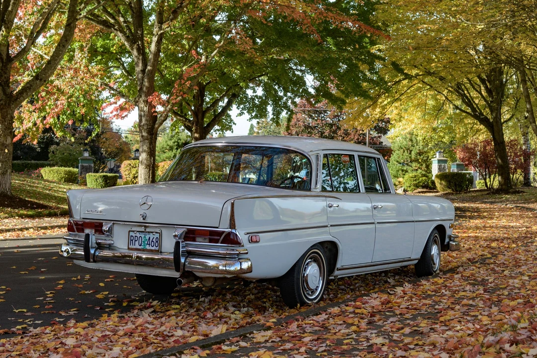 1968 Mercedes-Benz W111 Sedan - Image 12 of 31