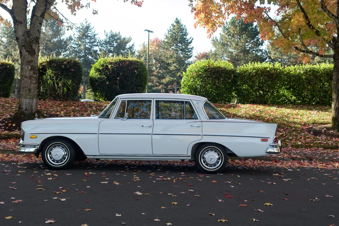 1968 Mercedes-Benz W111 Sedan - Image 19 of 31