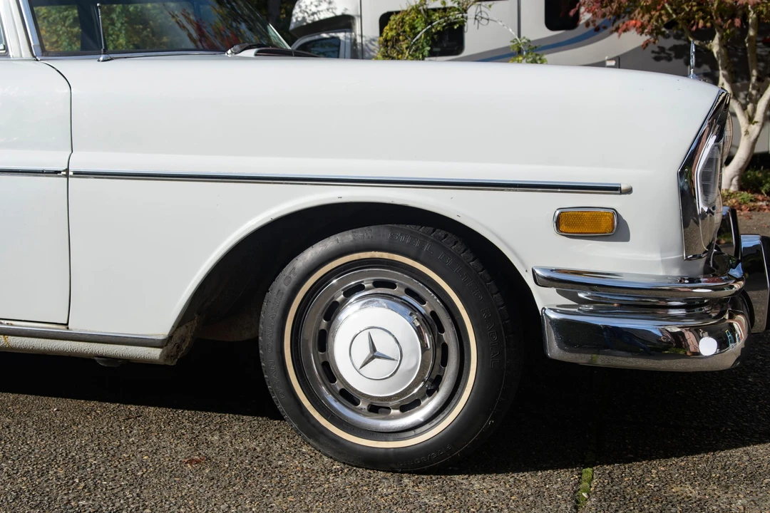 1968 Mercedes-Benz W111 Sedan - Image 26 of 31