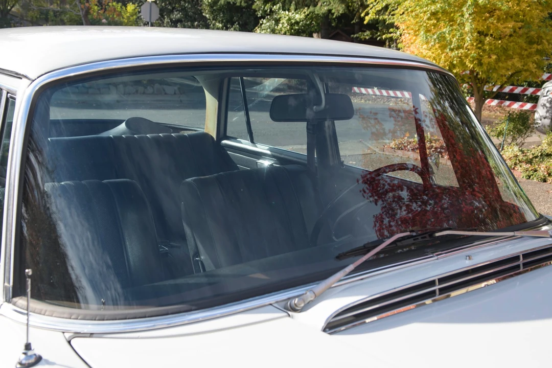 1968 Mercedes-Benz W111 Sedan - Image 27 of 31