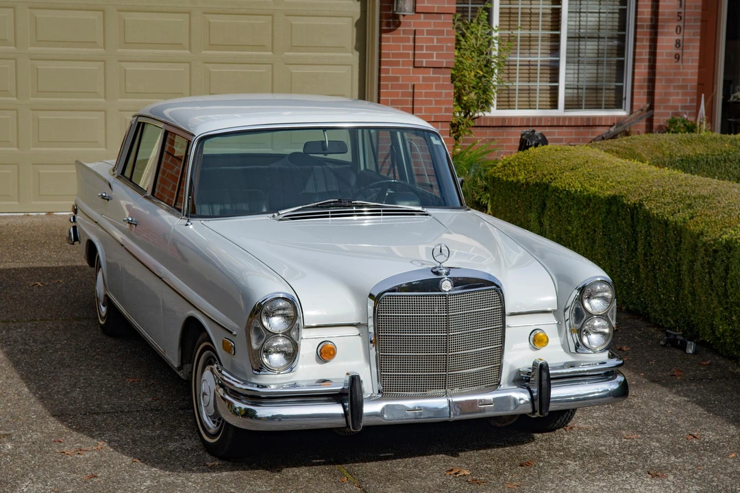 1968 Mercedes-Benz W111 Sedan - Image 21 of 31