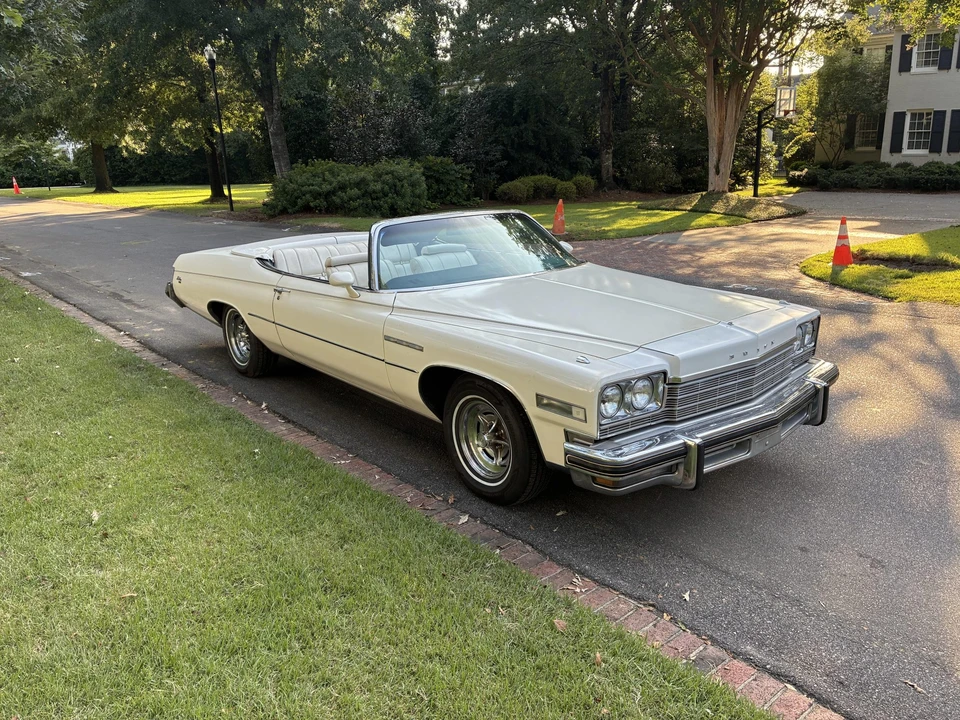 1975 Buick LeSabre - Image 5 of 31