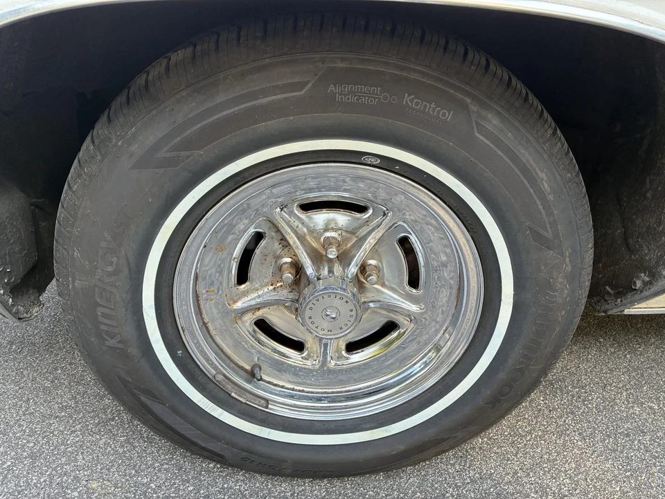 1975 Buick LeSabre - Image 22 of 31