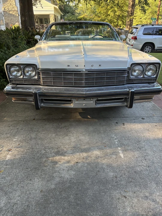 1975 Buick LeSabre - Image 11 of 31