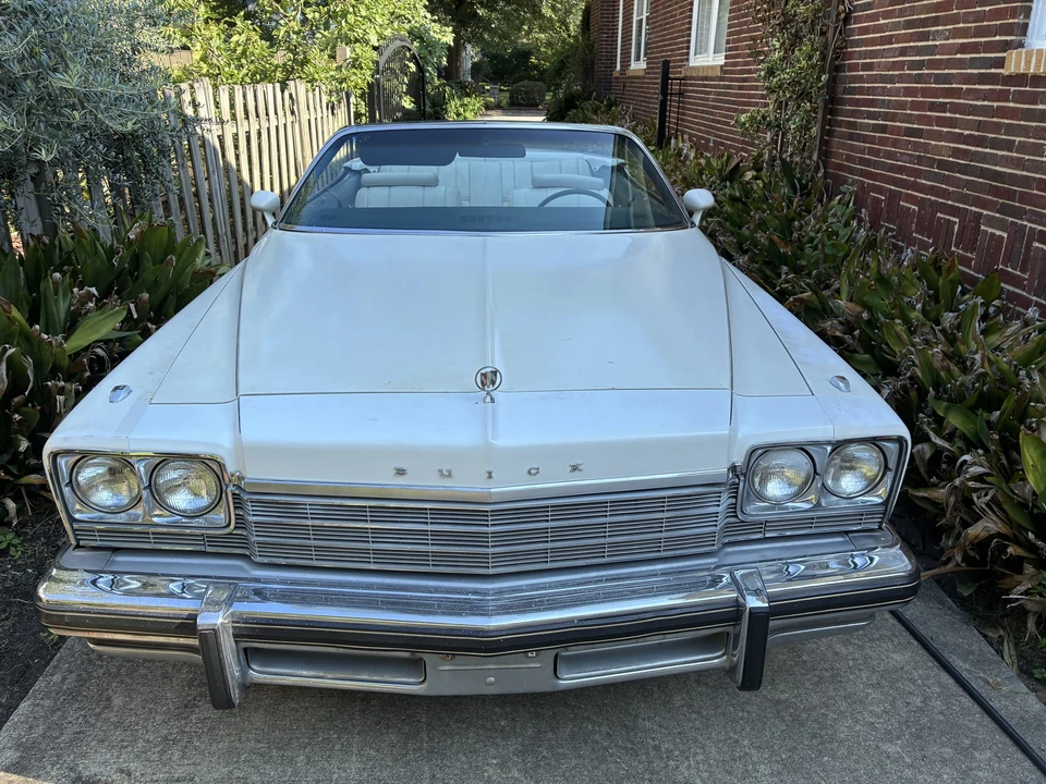 1975 Buick LeSabre - Image 12 of 31