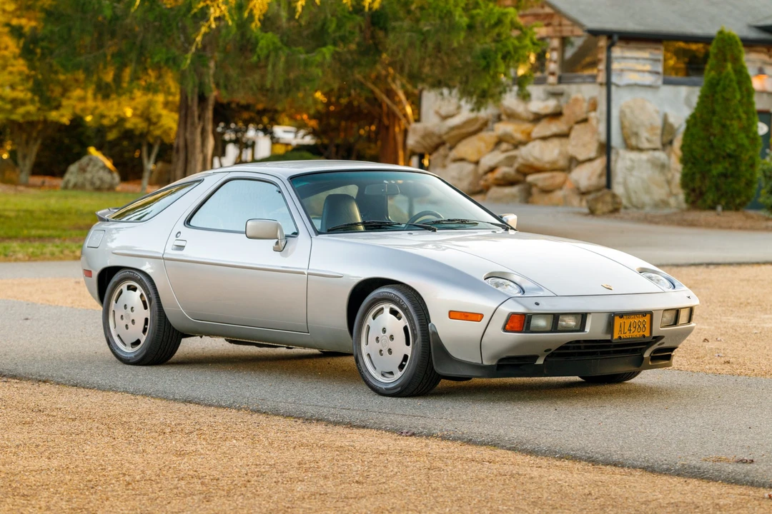 1985 Porsche 928 S - Image 9 of 31