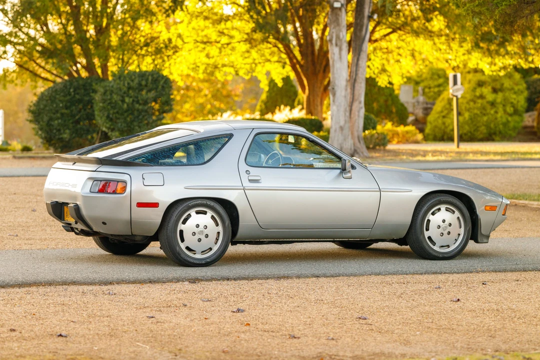 1985 Porsche 928 S - Image 16 of 31
