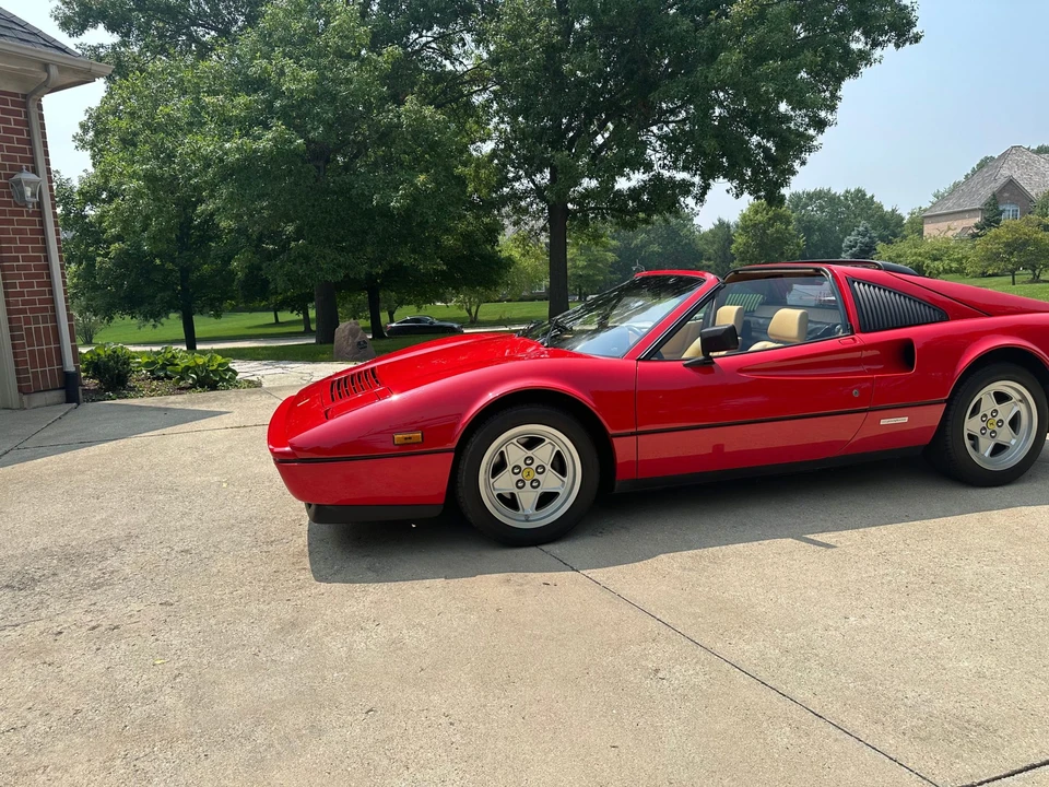 1986 Ferrari 328 GTS - Image 2 of 31
