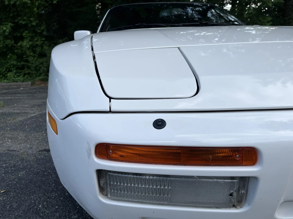 1986 Porsche 944 Turbo - Image 24 of 31