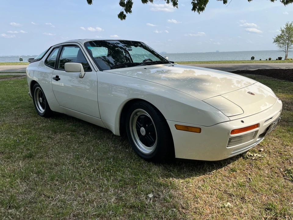 1986 Porsche 944 Turbo - Image 12 of 31