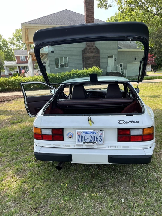 1986 Porsche 944 Turbo - Image 15 of 31