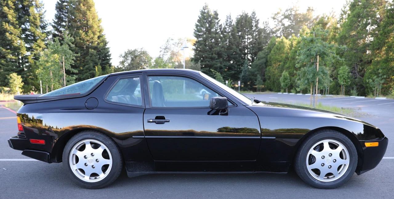 1989 Porsche 944 Turbo - Image 10 of 31