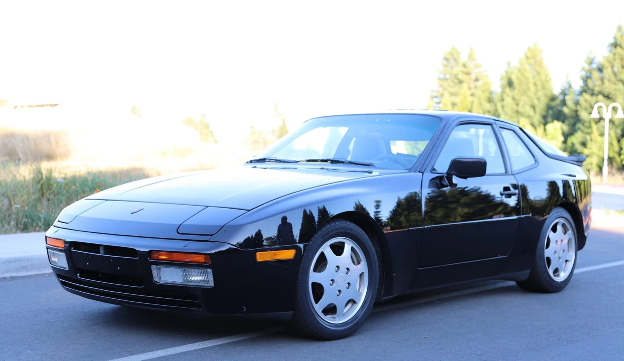 1989 Porsche 944 Turbo - Image 4 of 31