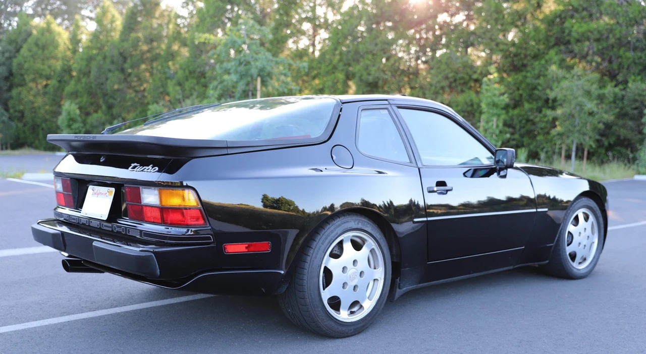 1989 Porsche 944 Turbo - Image 11 of 31