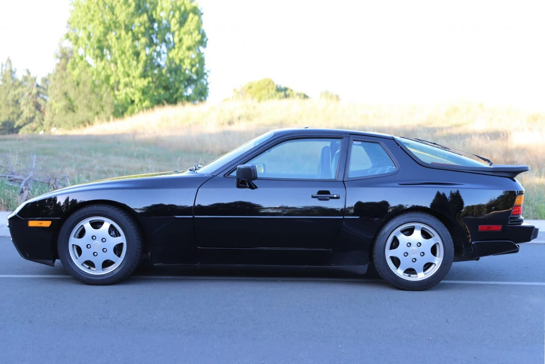 1989 Porsche 944 Turbo - Image 3 of 31